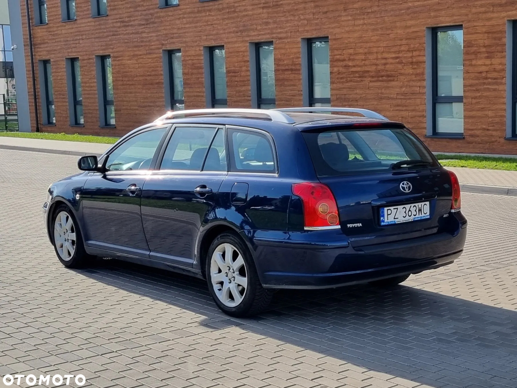 Toyota Avensis - 4