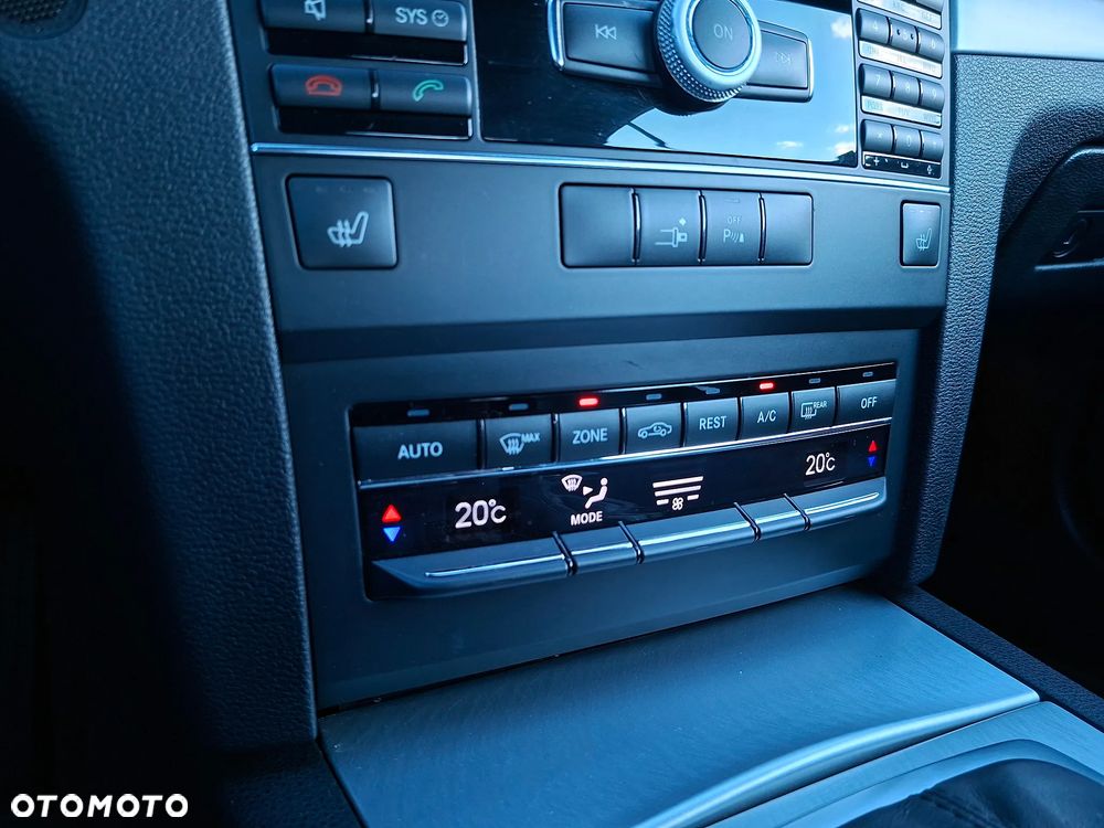 Mercedes-Benz Klasa E 350 CGI BlueEff - 31