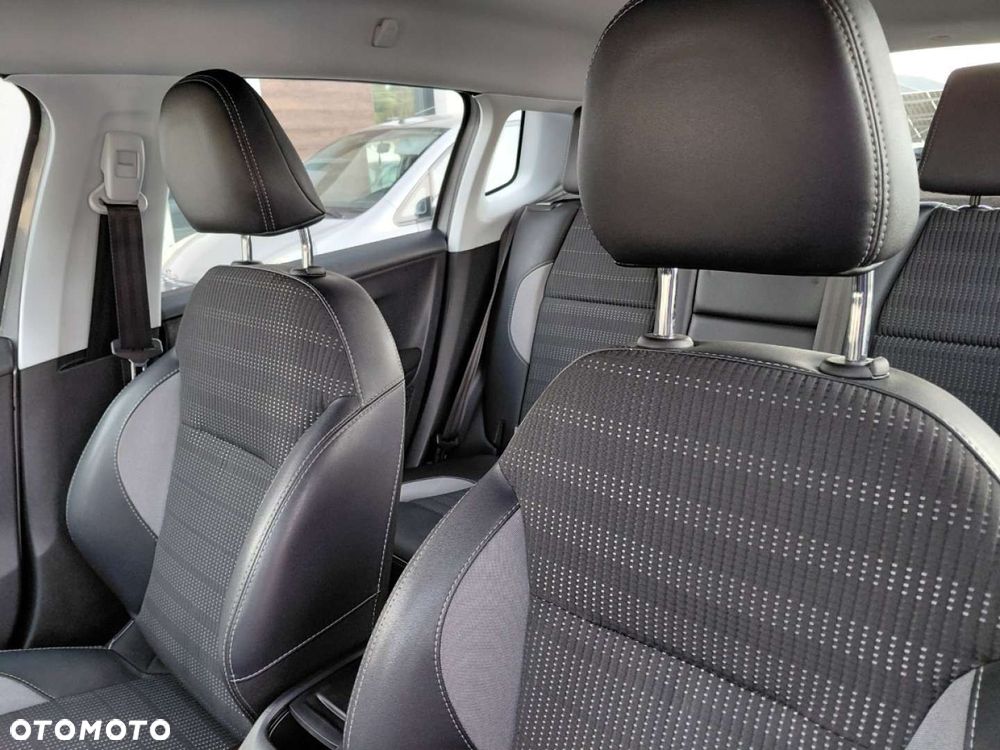 Peugeot 2008 - 13