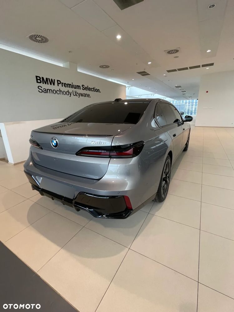 BMW Seria 7 740d xDrive sport - 3