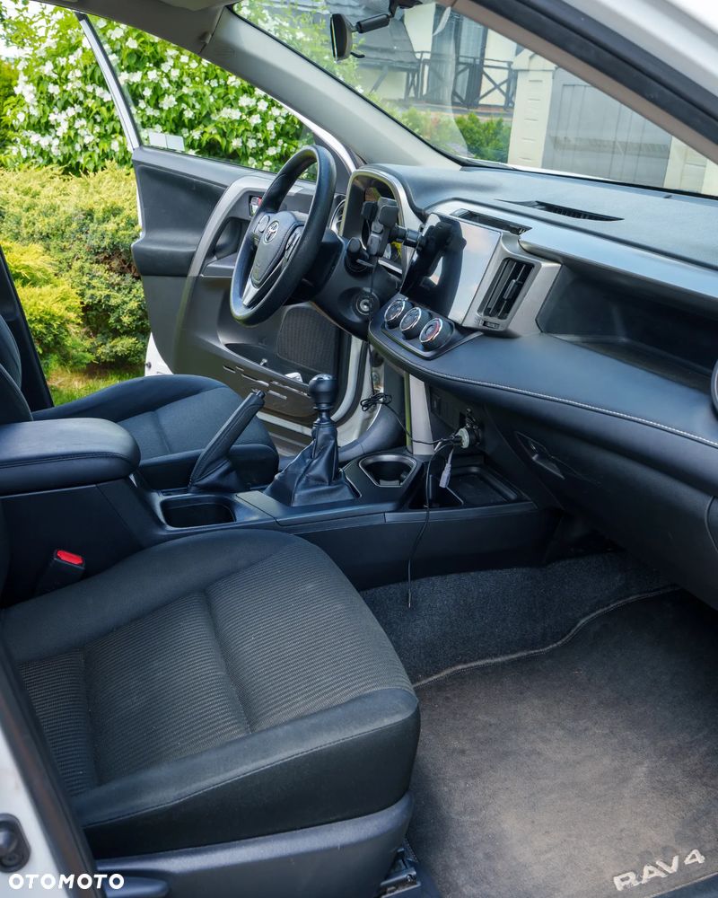 Toyota RAV4 2.0 D-4D Active 4x2 - 16