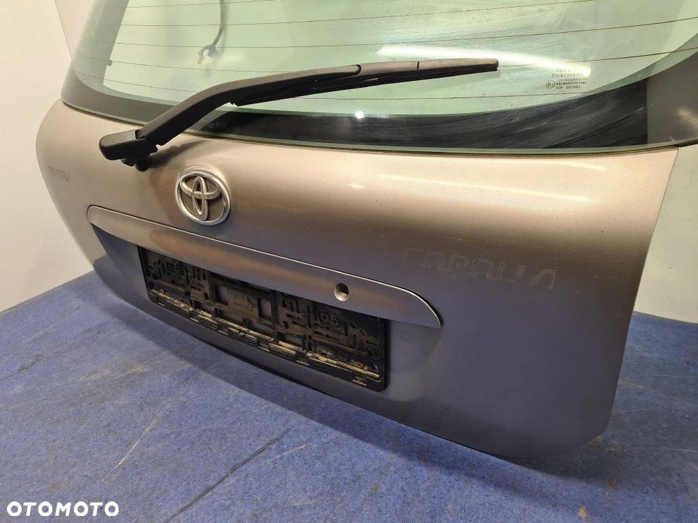 TOYOTA COROLLA  E12 1.4 D-4D TYLNA KLAPA BAGAŻNIKA - 8