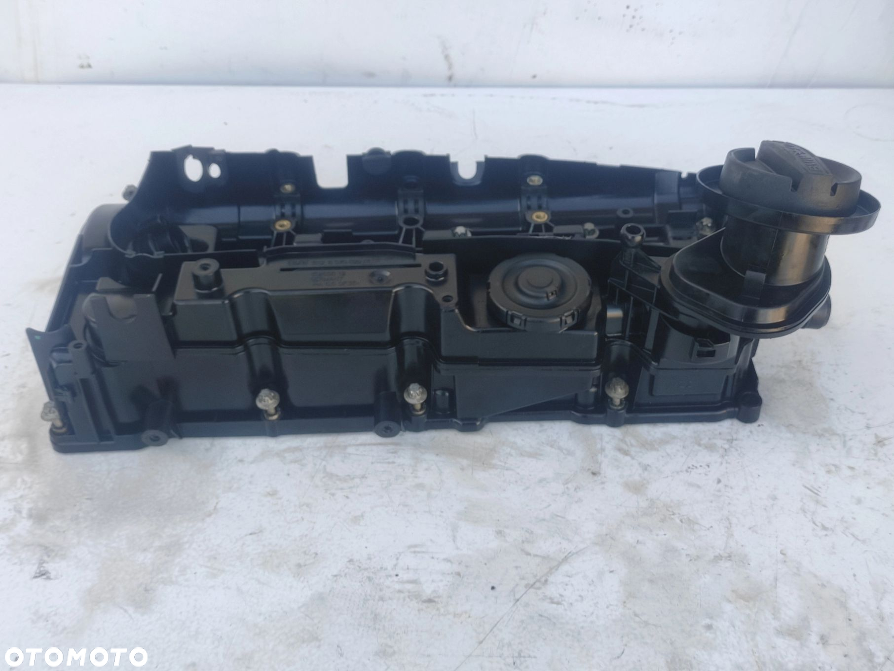 POKRYWA ZAWORÓW N47D20C 8570828 - 4