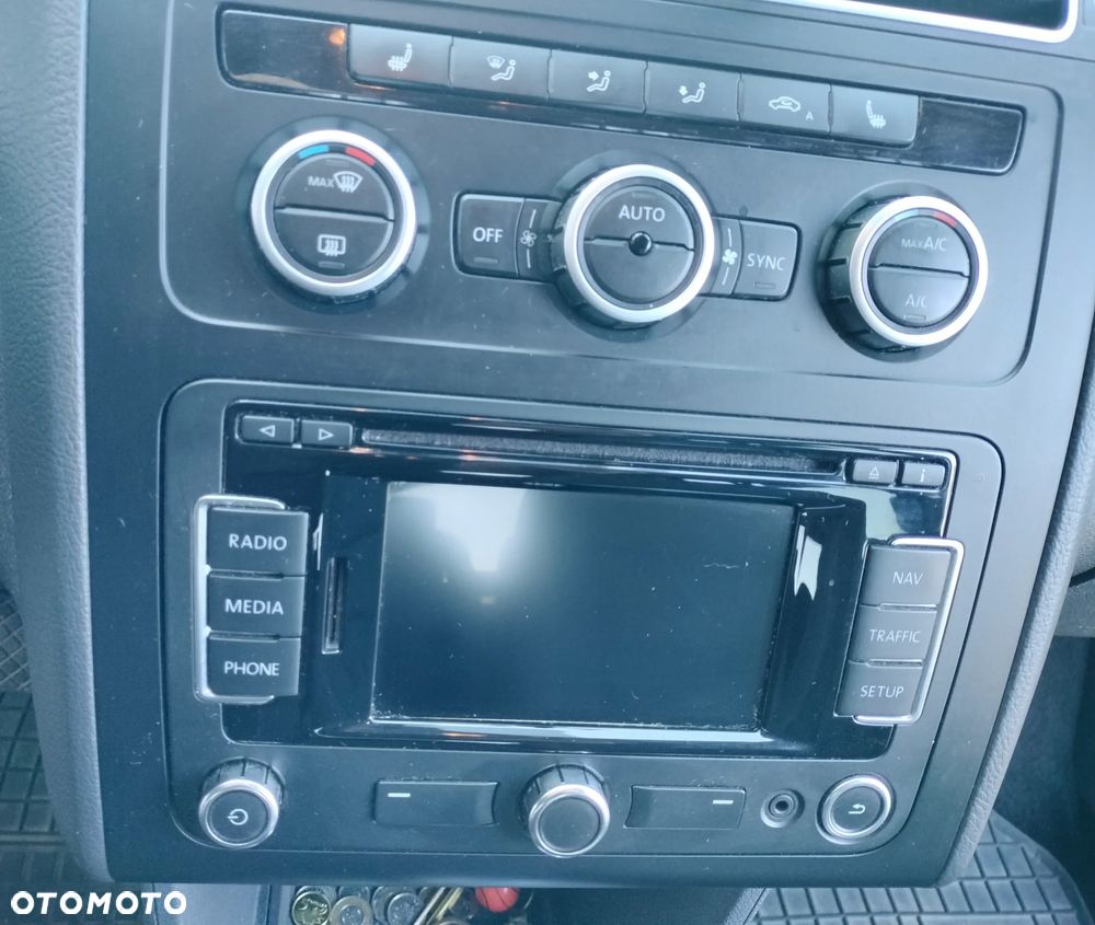 Volkswagen Touran 1.6 TDI DPF Cross DSG - 18