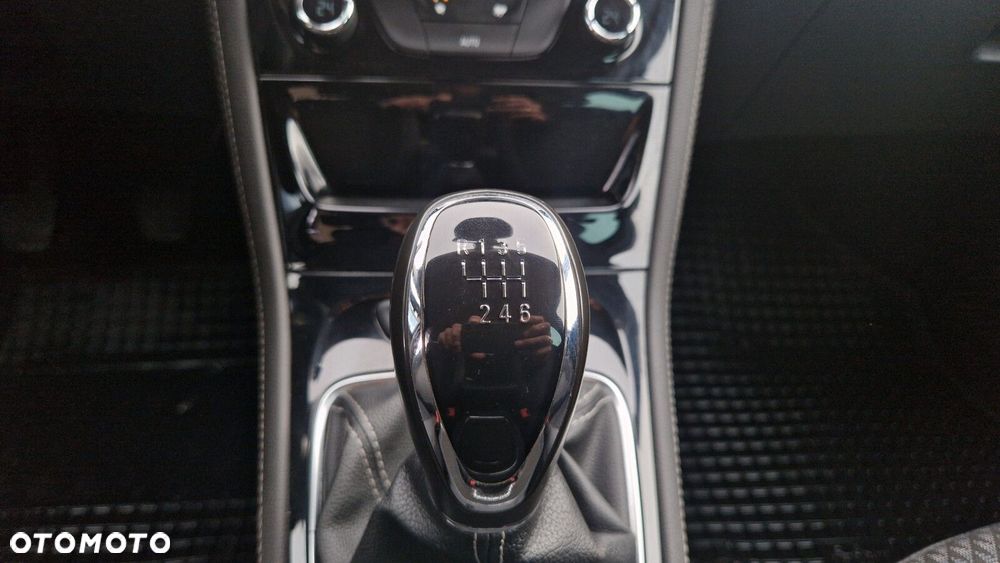 Opel Astra V 1.4 T Elite S&S - 27