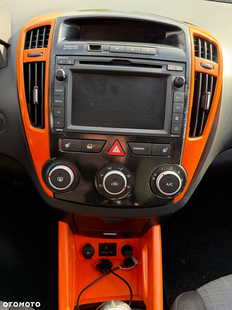 Kia Ceed 1.4 CVVT Attract - 10