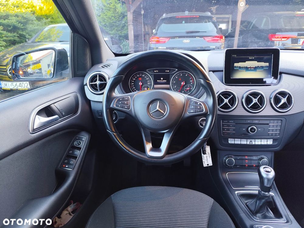 Mercedes-Benz Klasa B 180 BlueEFFICIENCY Edition Style - 6