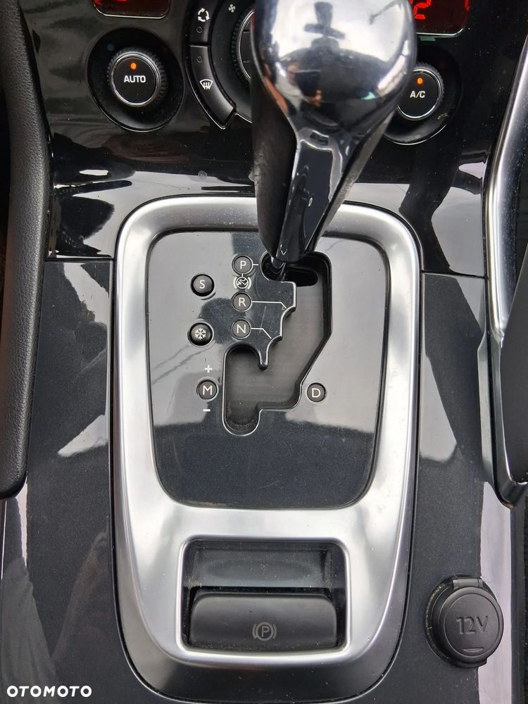 Peugeot 3008 1.6 Active - 11