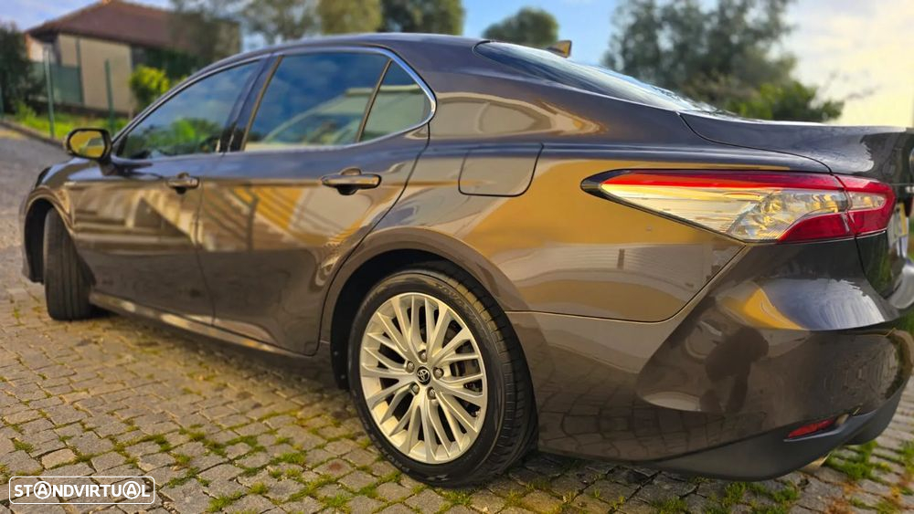 Toyota Camry 2.5 Hybrid Exclusive - 3