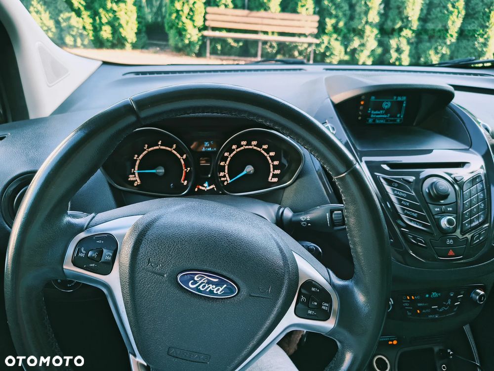 Ford Tourneo Courier 1.0 EcoBoost Titanium - 36