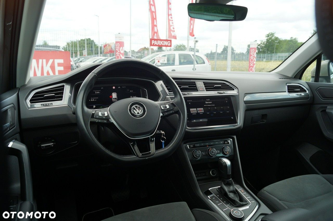 Volkswagen Tiguan - 25