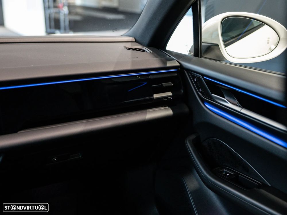 Porsche Macan Electric - 29