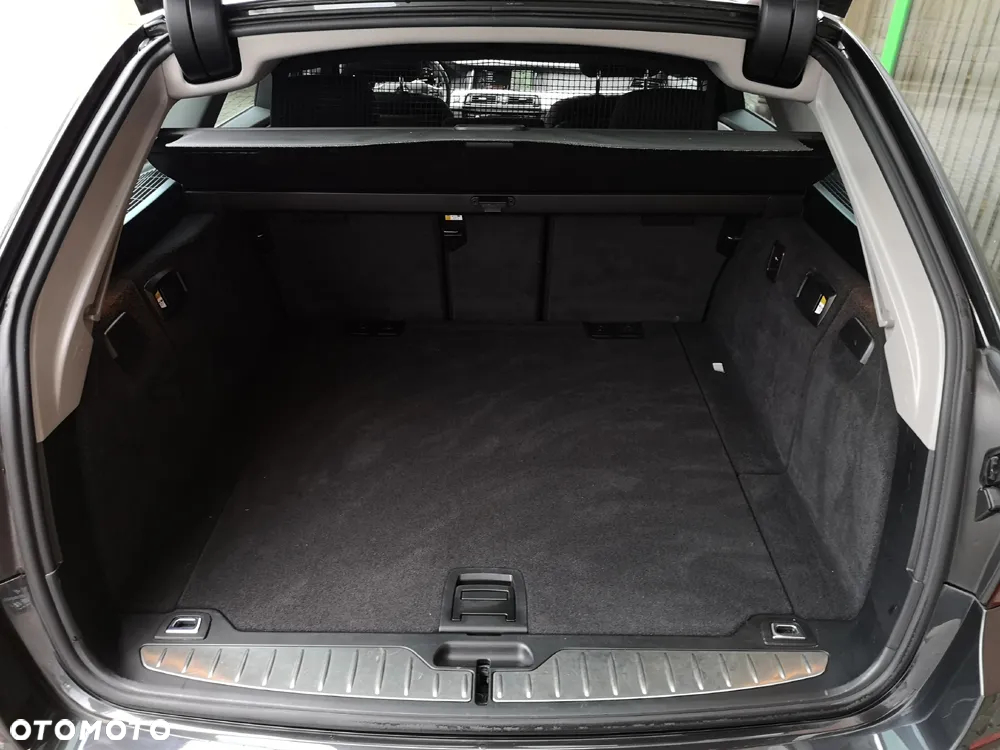 BMW Seria 5 520d Touring Modern Line - 32
