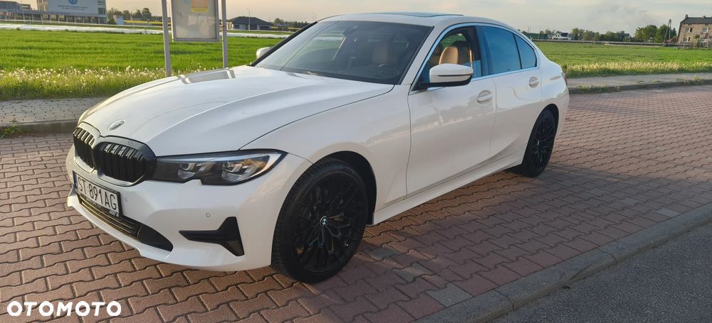 BMW Seria 3 330i - 17