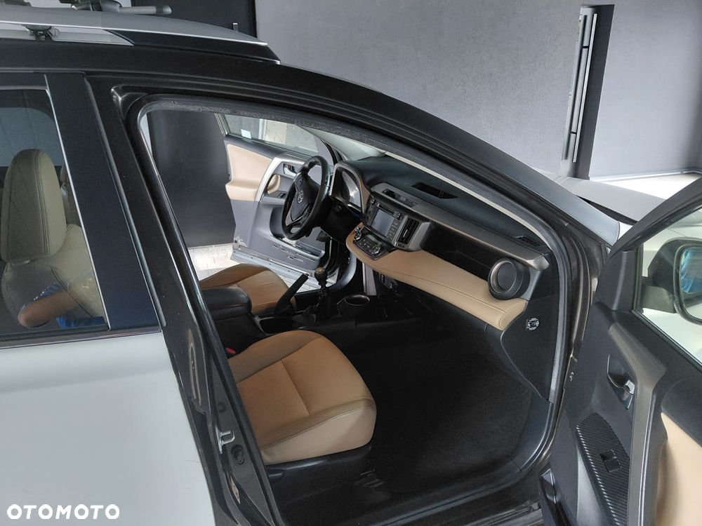 Toyota RAV4 2.0 D-4D Prestige - 7