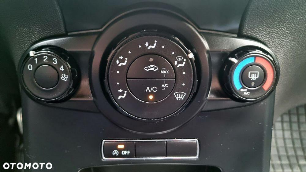 Ford Fiesta - 17