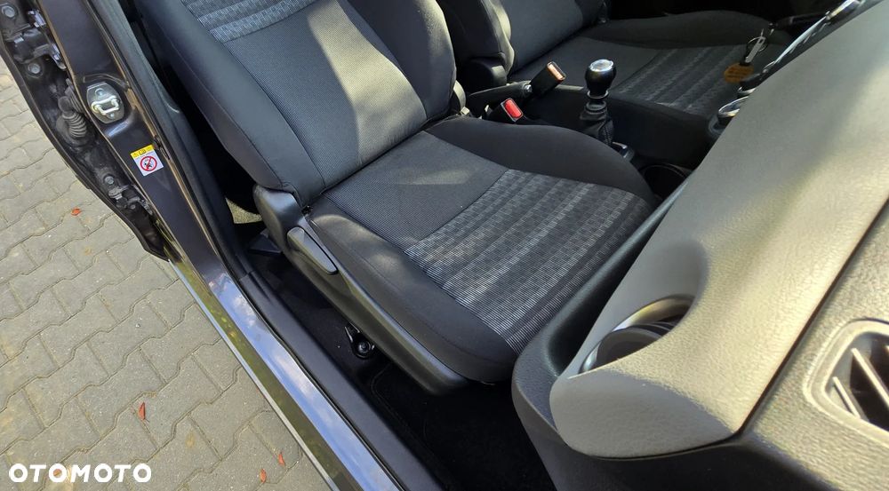 Toyota Yaris - 28
