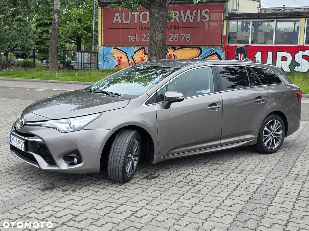 Toyota Avensis - 1