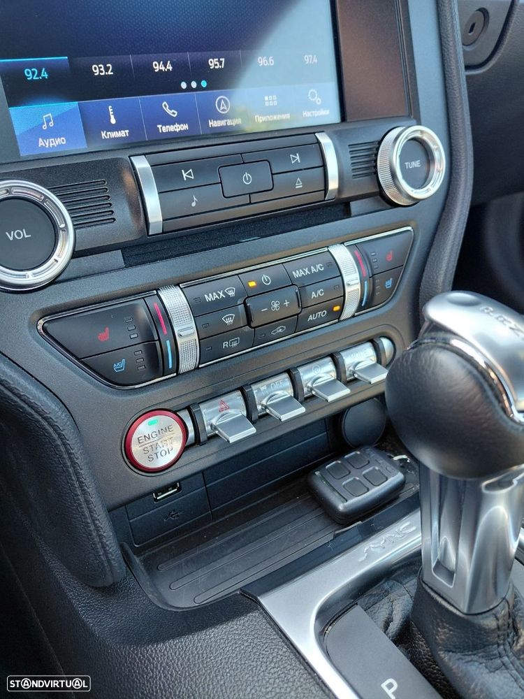 Ford Mustang - 3