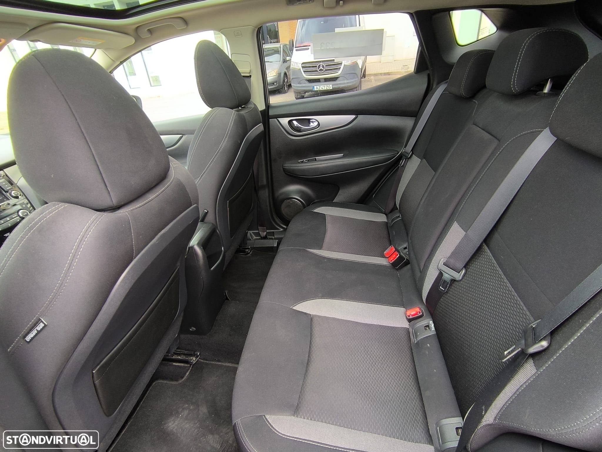 Nissan Qashqai 1.5 dCi N-Connecta - 8