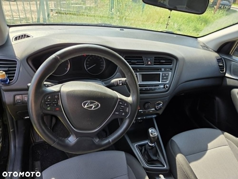 Hyundai i20 1.4 - 8