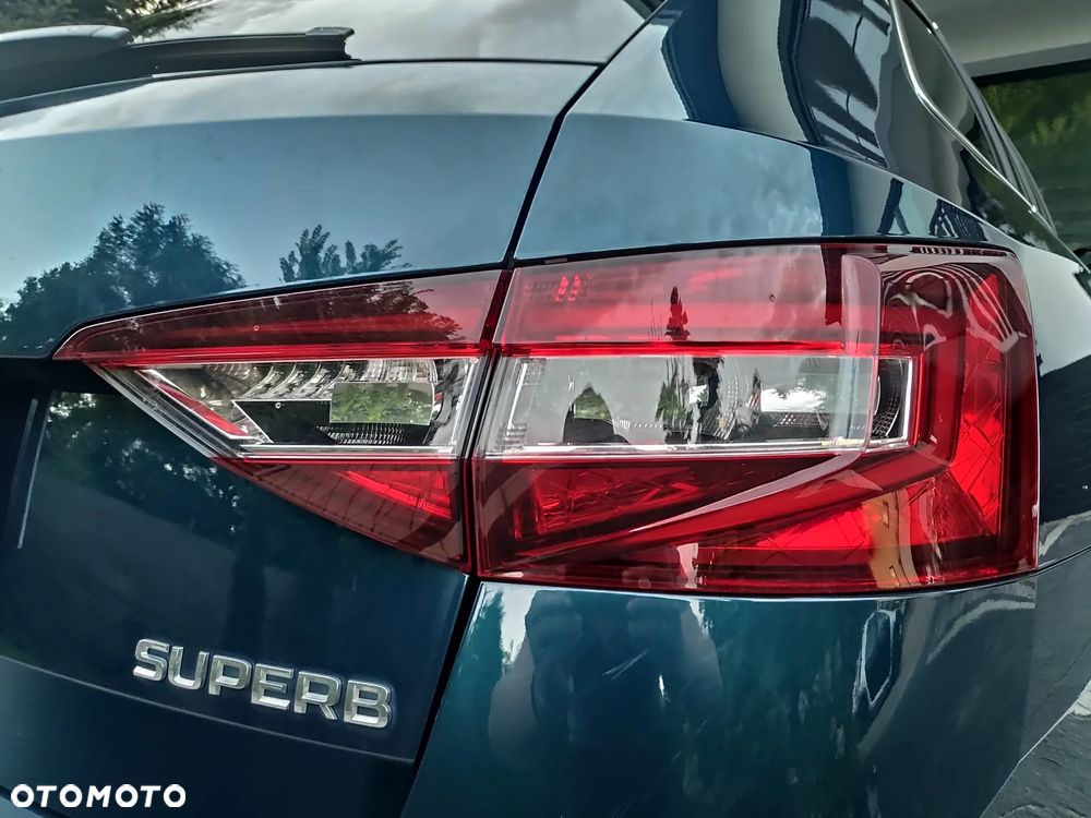 Skoda Superb 2.0 TDI Premium Edition - 25