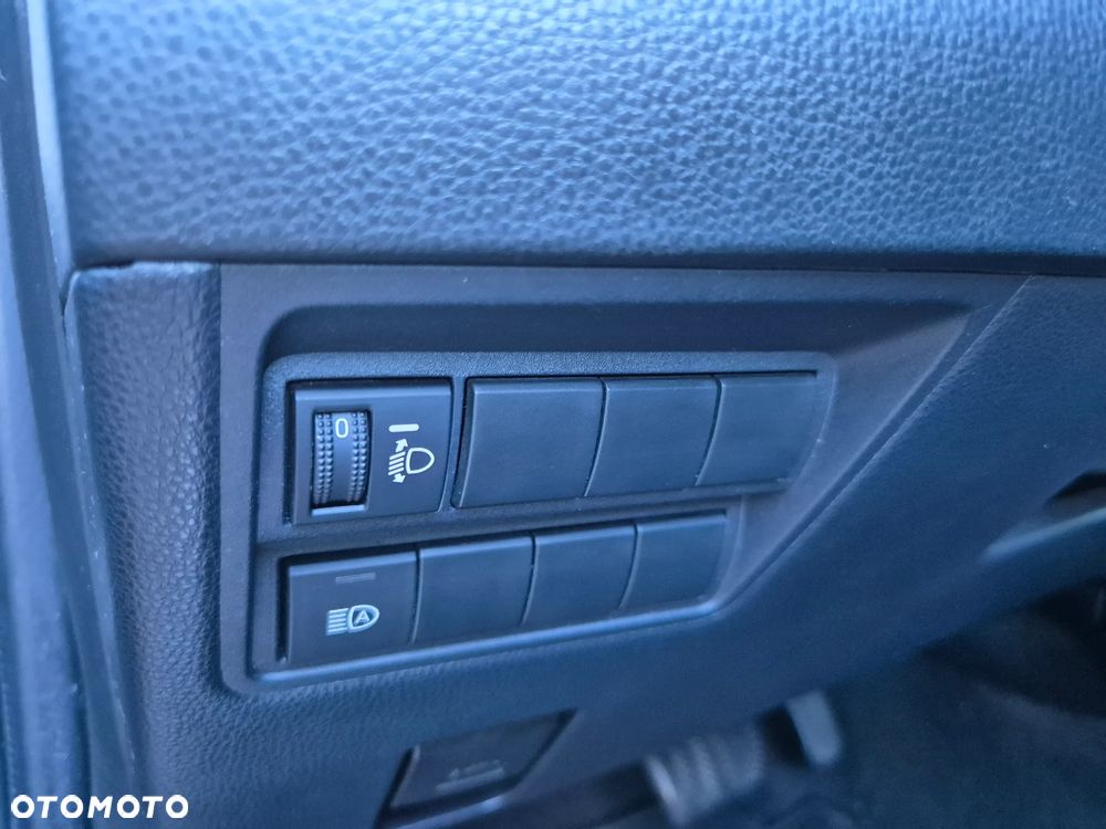 Toyota Yaris Hybrid 100 Dynamic EU6 - 18