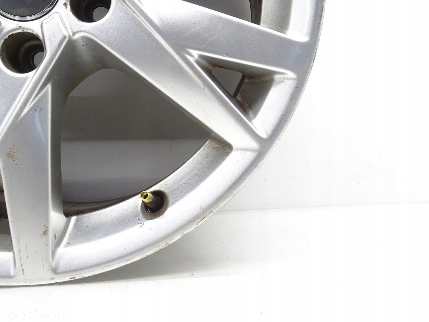FELGA KOŁO ALUFELGA R17 AUDI A4 B9 A5 F5 8W 5X112 7.5J ET38 8W0601025K - 4