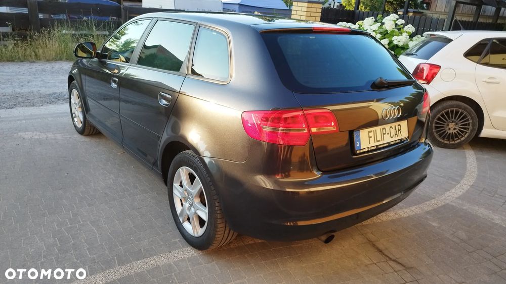 Audi A3 Sportback 1.6 Attraction - 9