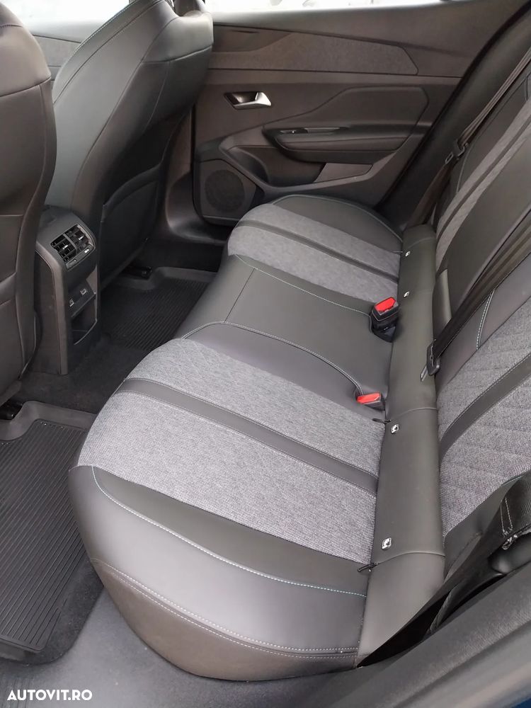 Peugeot 408 1.2L PureTech 130 S&S EAT8 Allure Pack - 8