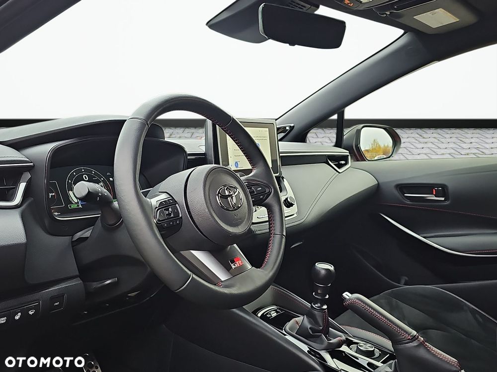 Toyota GR Corolla - 10