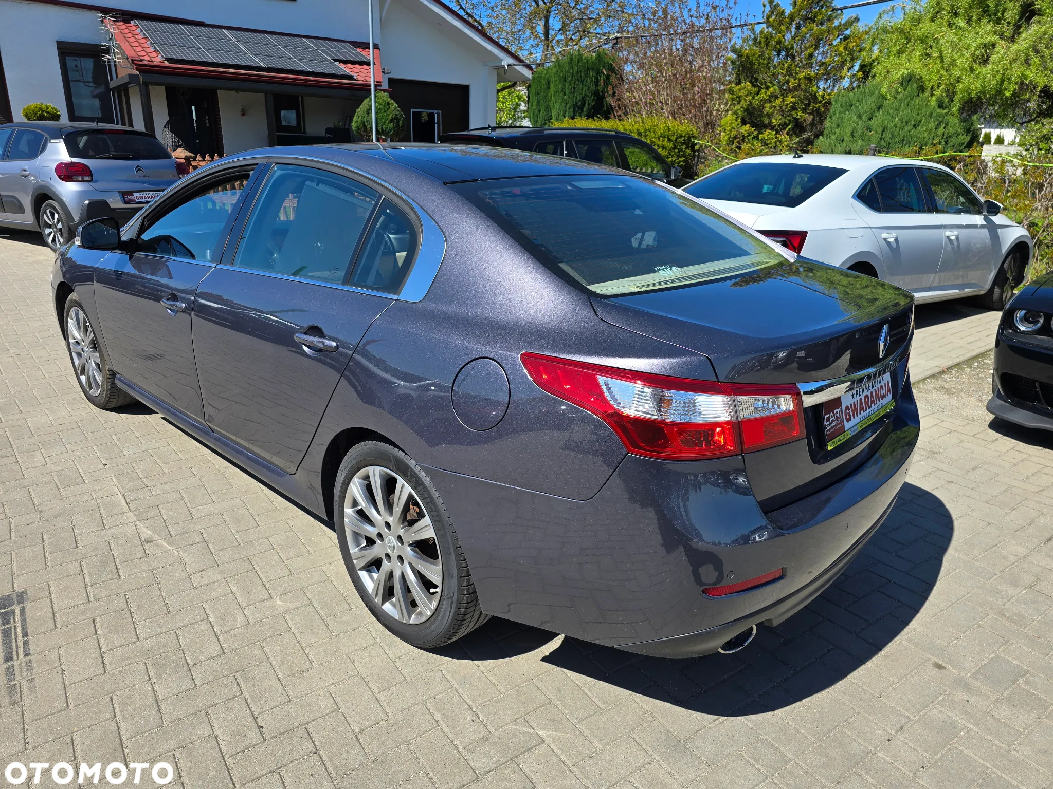 Renault Latitude V6 dCi 240 FAP - 4