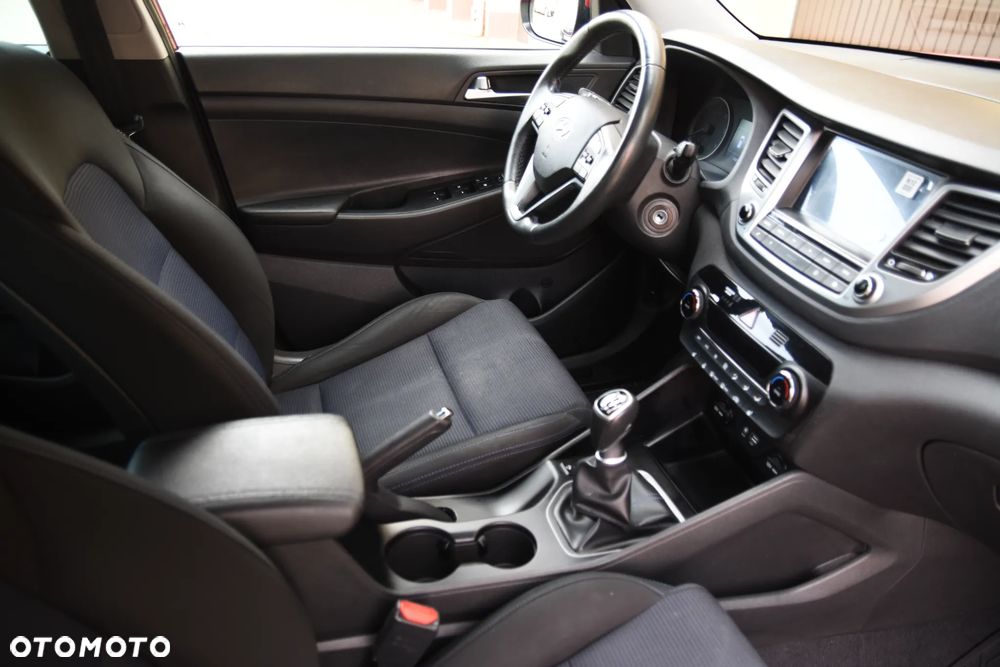Hyundai Tucson 1.7 CRDI BlueDrive Comfort 2WD - 9