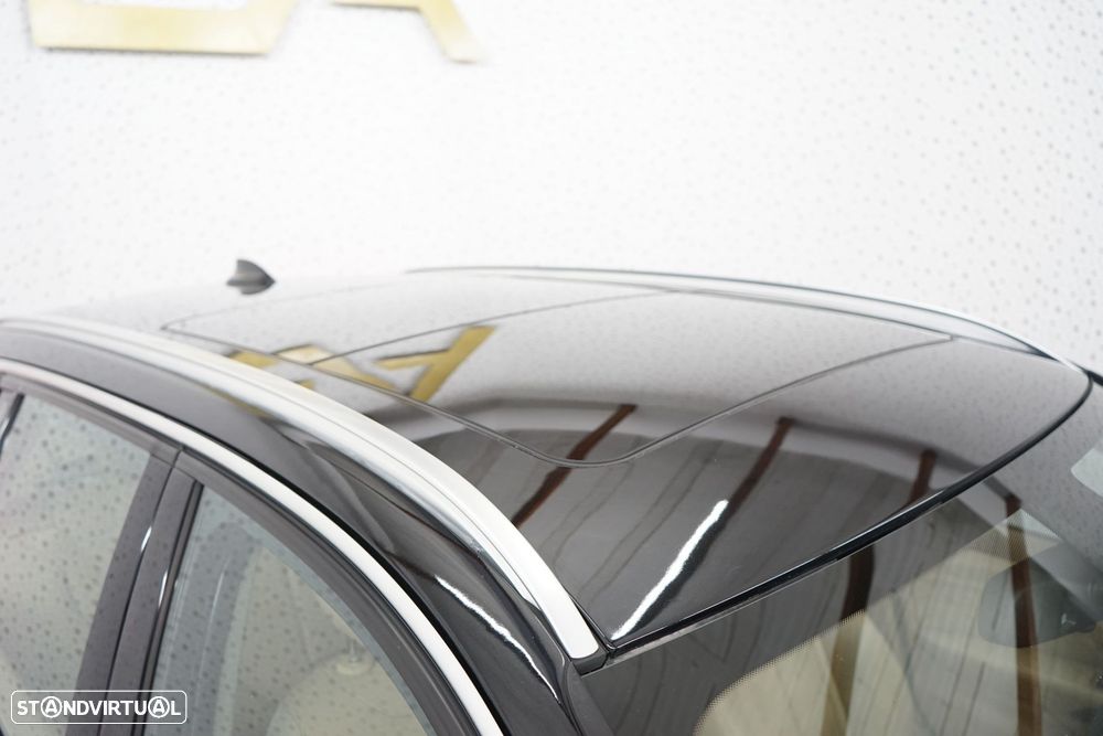 BMW 320 d Line Luxury - 12