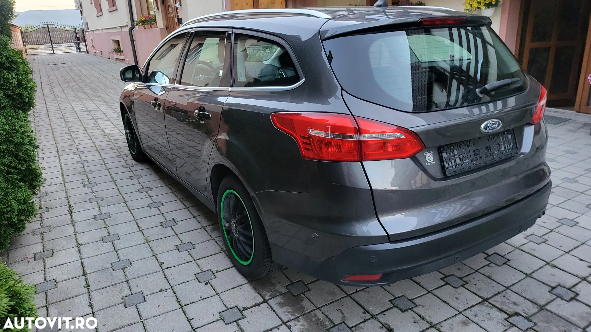 Ford Focus 2.0 TDCi DPF Aut. Titanium - 10