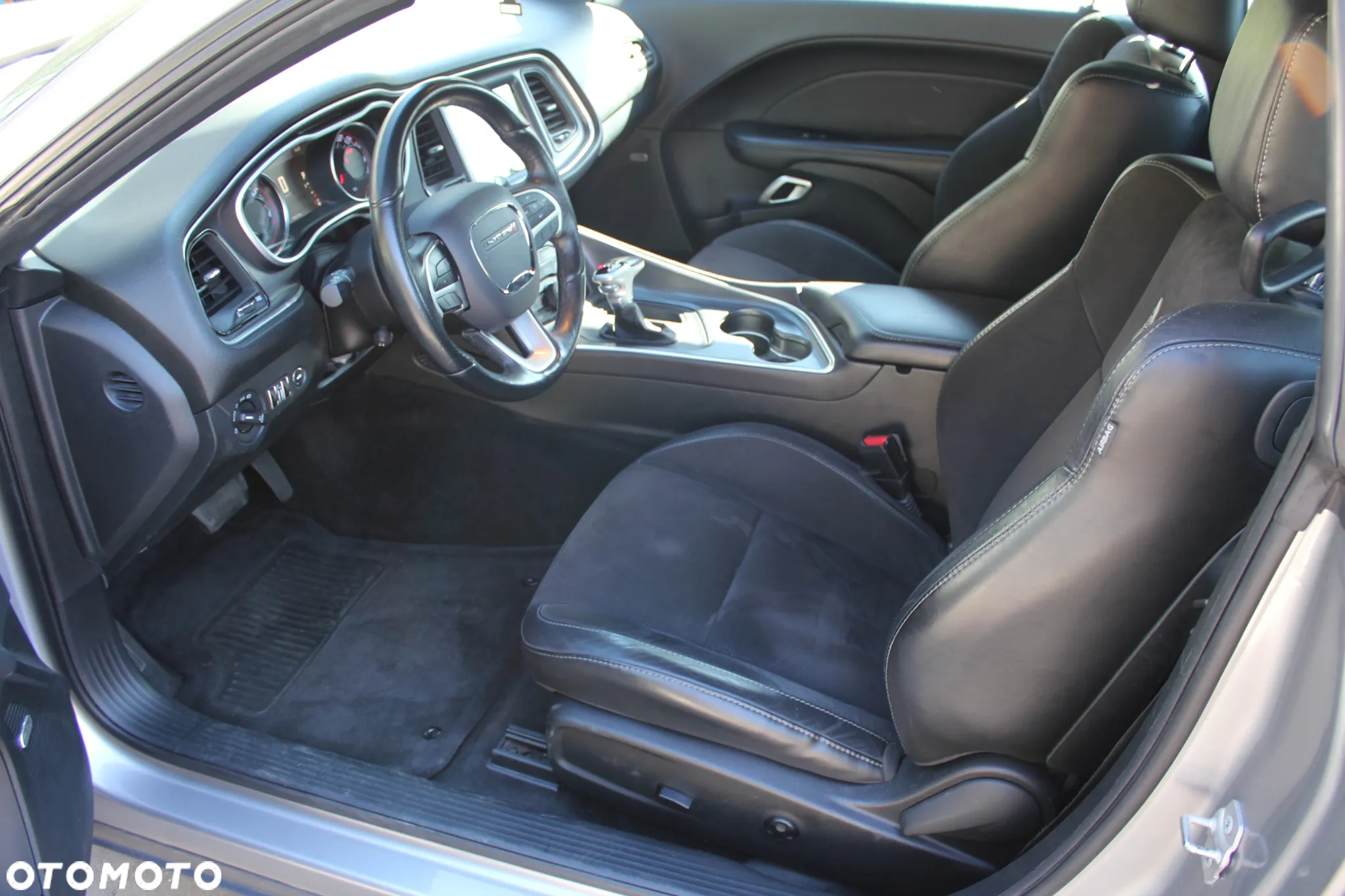 Dodge Challenger 6.4 Scat Pack - 19
