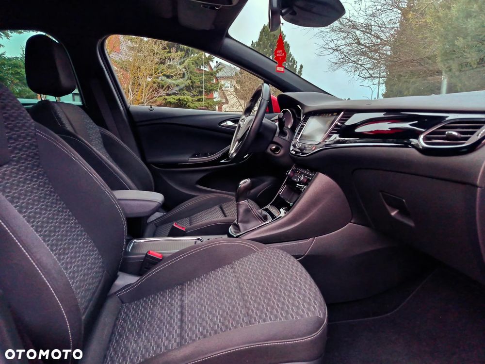 Opel Astra 1.6 D (CDTI) Start/Stop Dynamic - 13