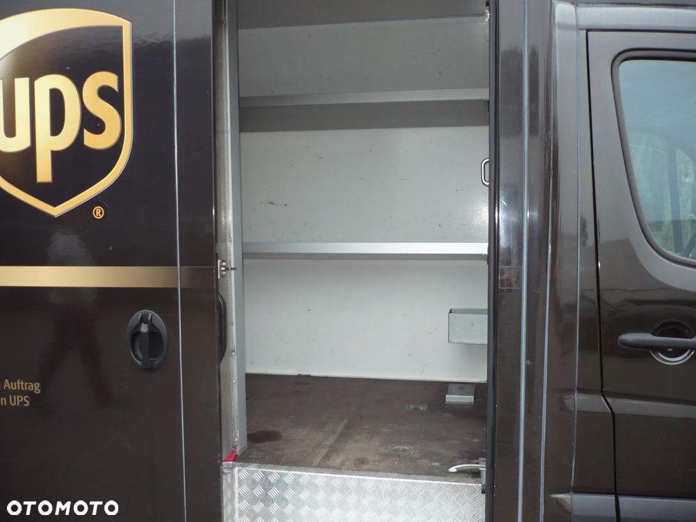 Mercedes-Benz Sprinter - 13