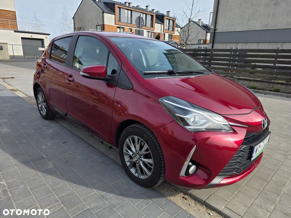 Toyota Yaris 1.5 Premium - 1