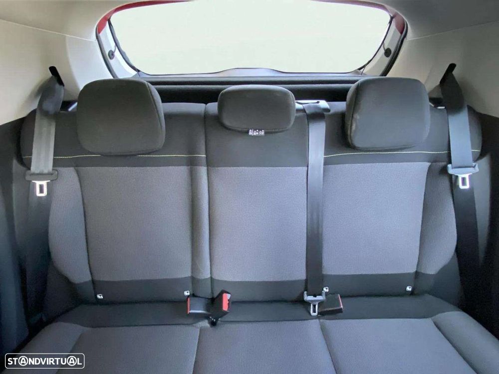 Citroën C3 1.2 PureTech Shine Pack EAT6 - 13