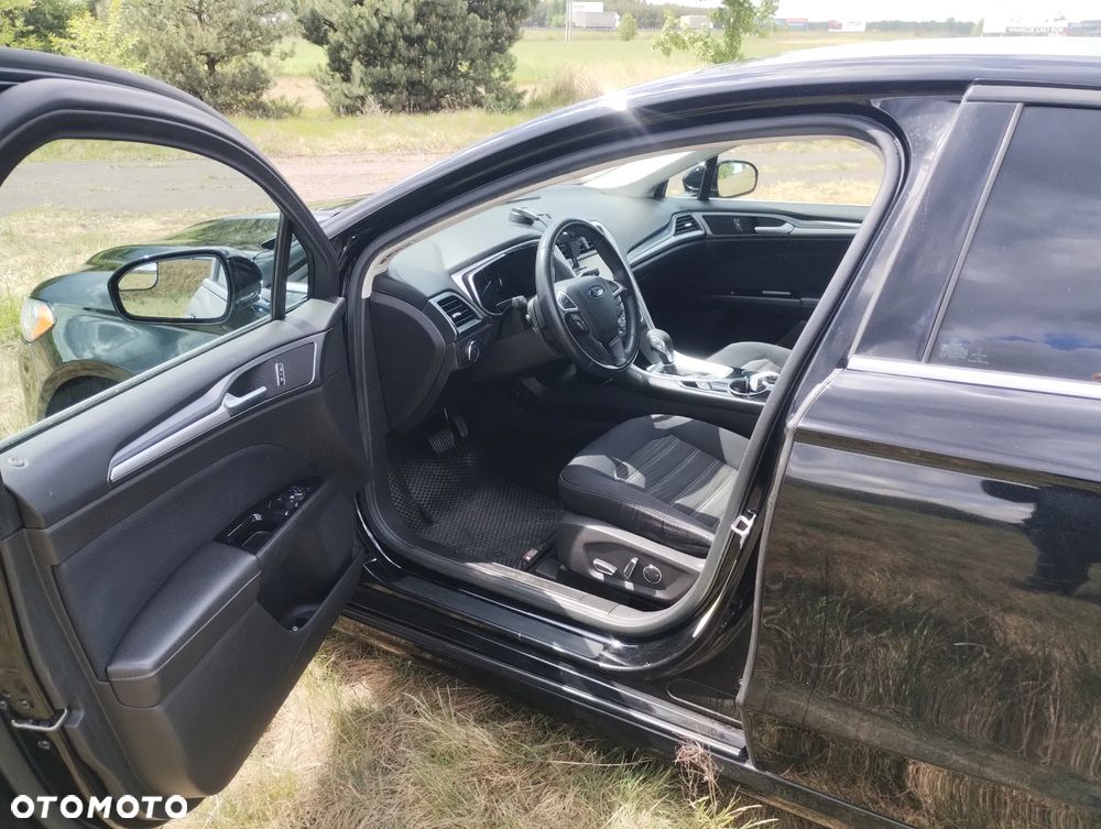 Ford Fusion - 11