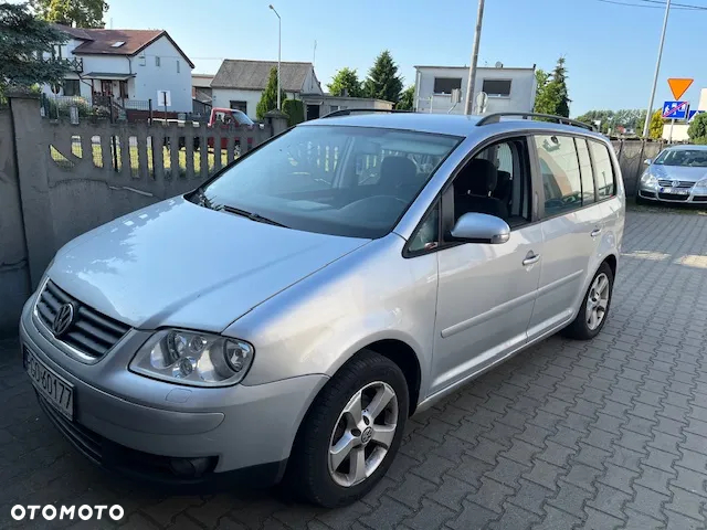 Volkswagen Touran - 3