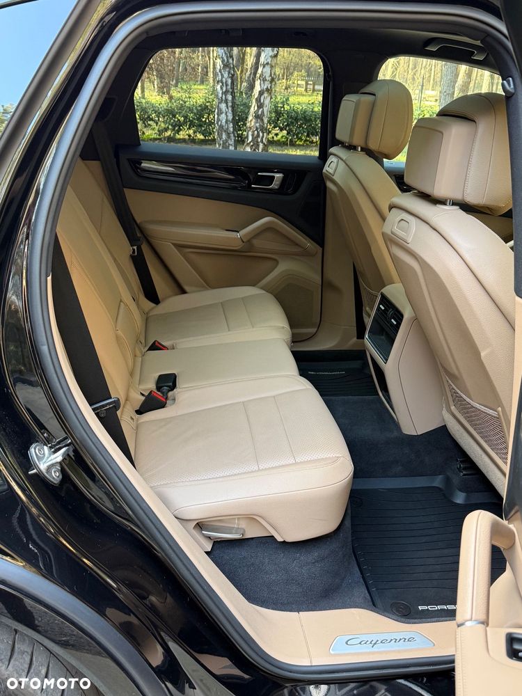 Porsche Cayenne Standard - 10