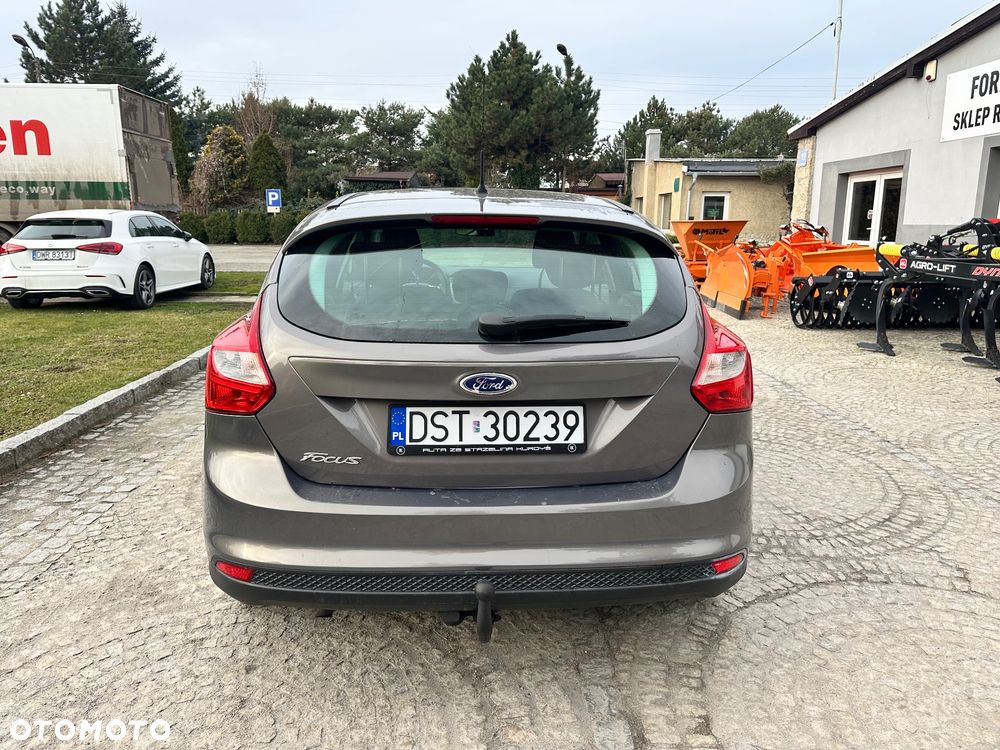 Ford Focus 1.6 Ambiente Start - 11