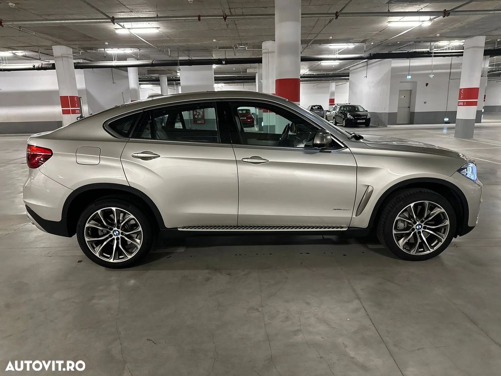 BMW X6 xDrive50i - 13