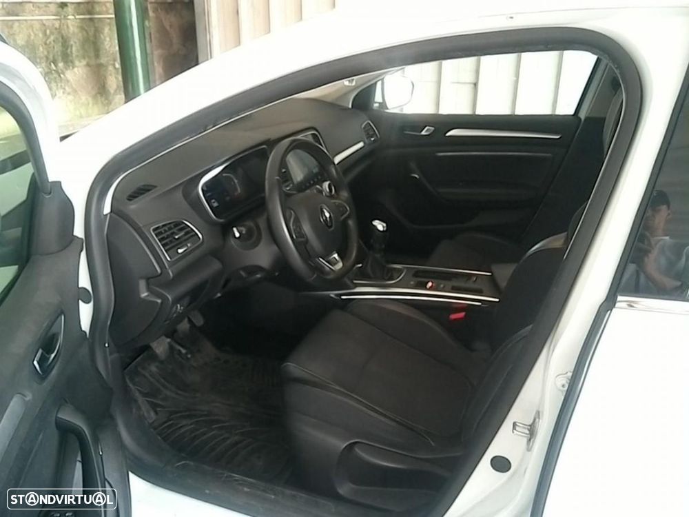 Renault Mégane Sport Tourer 1.5 Blue dCi Intens - 3