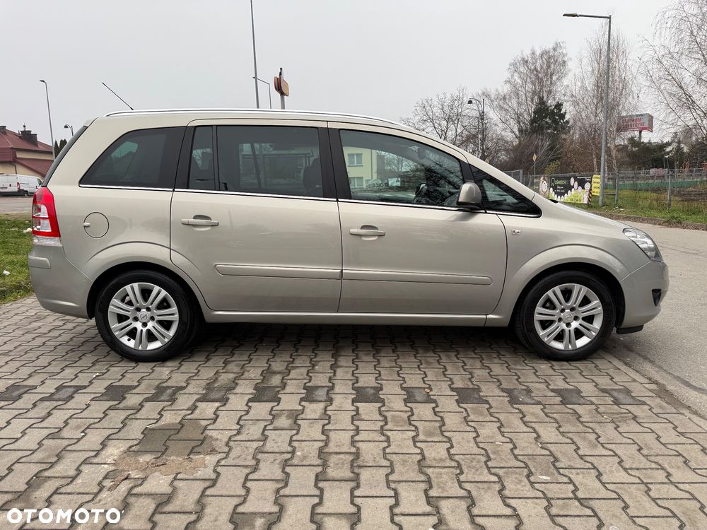 Opel Zafira 1.8 Family Plus - 9