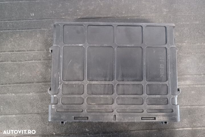 Calculator motor ECU MN122218 - 2.0 B MN122218 - 2.0 B Mitsubishi Out - 3