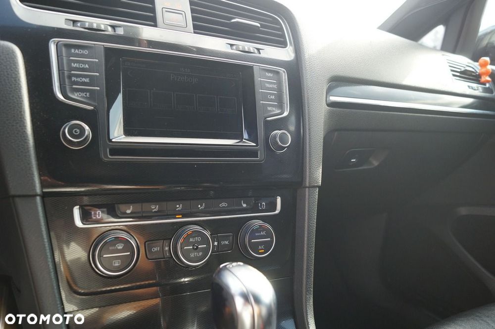 Volkswagen Golf - 20