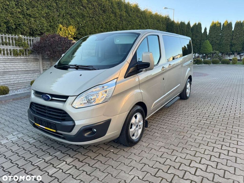 Ford Tourneo Custom - 9